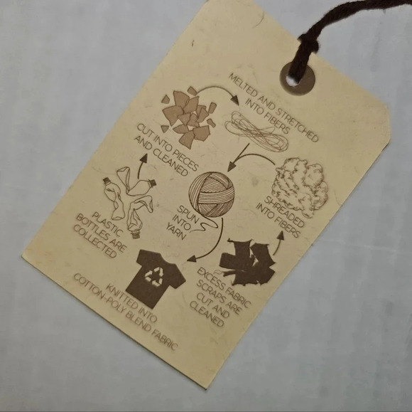 Desert Dreams USA Tour Distressed Crop Top - Picture 6 of 6